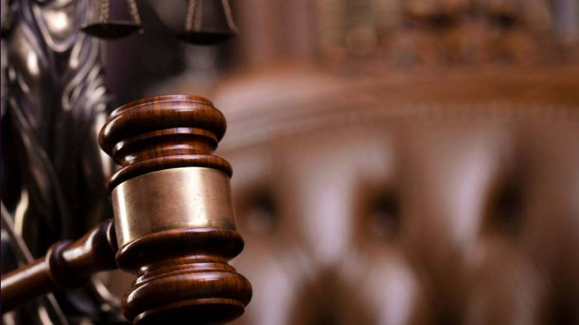 A man jailed at Miami-Dade Pre-Trial Detention Center  in connection to a murder during the 2023 spring break in Miami Beach threw human waste on a corrections officer Monday, Feb. 10, 2023, according to his arrest report.