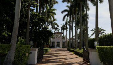 Inside Miami’s billionaire bunker, the island home of Jeff Bezos, Mark Zuckerberg, and the .01%