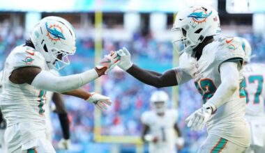 NFL Insider Shares De'Von Achane & Jaylen Waddle Update Amid Dolphins Trade Rumors