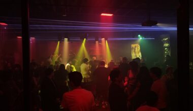 The Crow’s Nest goes to the Castle  – The Crow's Nest