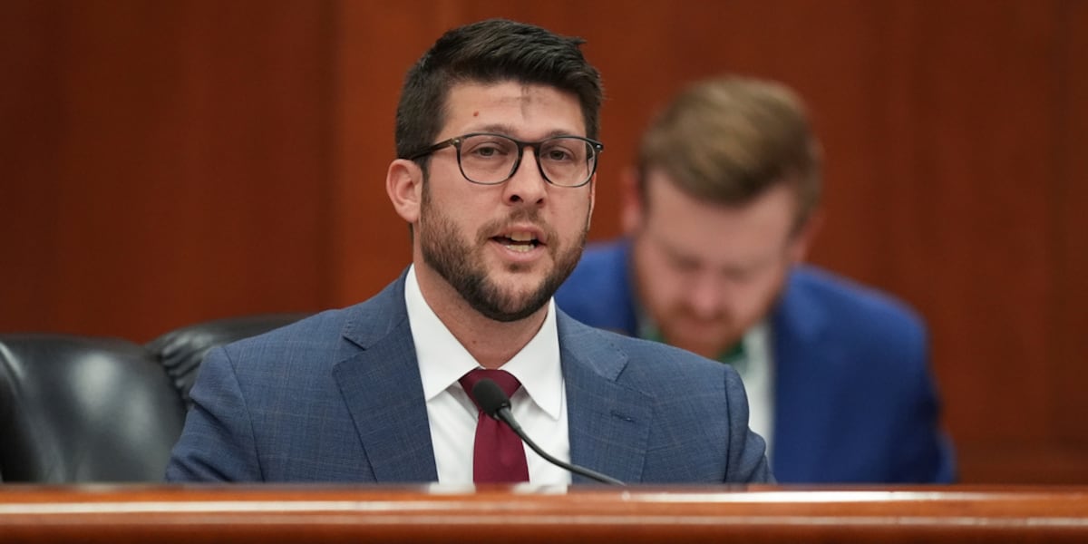 Florida attorney general accepts part-time professor position