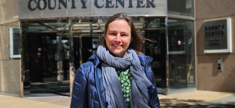 ampa City Councilwoman Lynn Hurtak smiling in front of the County Center building in downtown Tampa.