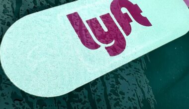 Lyft driver accused of attacking passenger, Hillsborough County deputies say