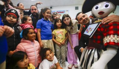 Pepper the robot teacher debuts in Hialeah