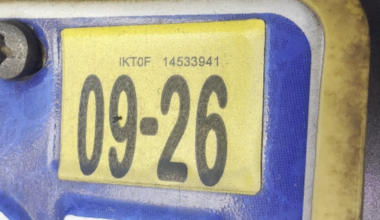 Florida moves closer to eliminating yellow license plate stickers