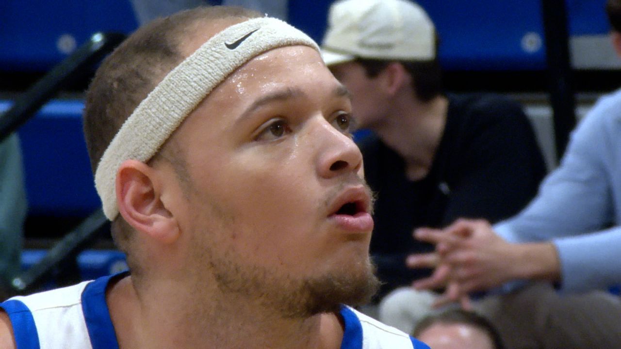 Rollins basketball's Quartlebaum back on court after cancer