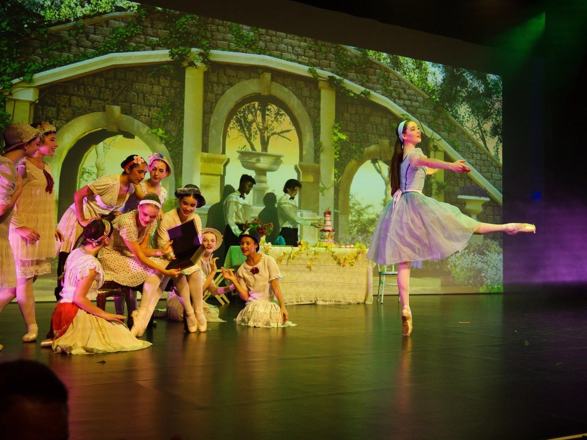 Tampa City Ballet opens studio for behind-the-scenes show this week