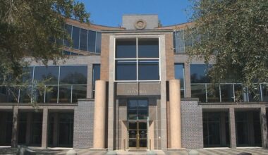 Tallahassee commission votes to limit public comment to 30 minutes