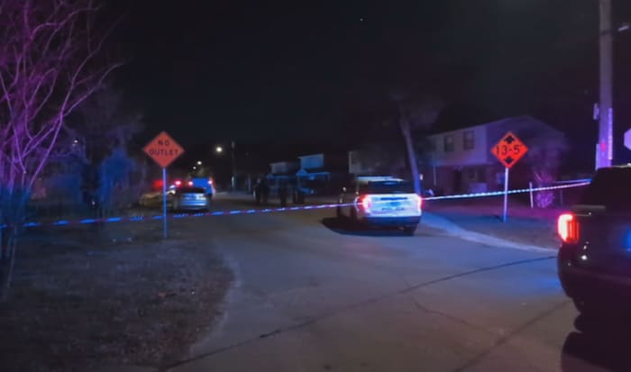 Man shoots at armed suspects after they approach him, demand he get out of his car in Northwest Jacksonville: JSO