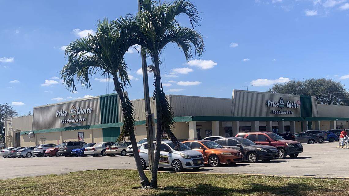 Flies, dirty equipment at Miami area supermarket: inspectors