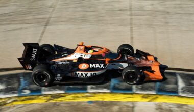 Despite radio problems, Romain Grosjean is in contention at St. Petersburg