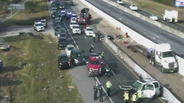 Crash shuts down SR-417 south in Oviedo area
