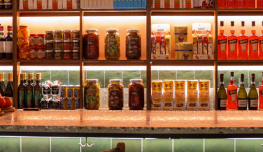 New Italian Wine Bar Opens at CocoWalk in Coconut Grove