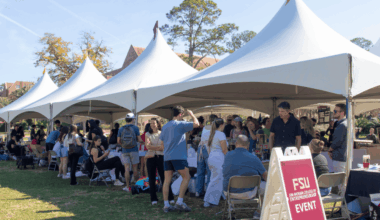 The Jim Moran College of Entrepreneurship holds their annual Fall Student Entrepreneurship Expo showcasing their student-run businesses. (Lauren Sparling/JMC)