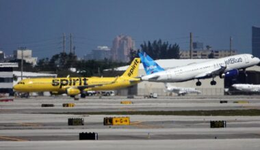 Passenger traffic falls at Fort Lauderdale airport as airlines fight for business – Sun Sentinel
