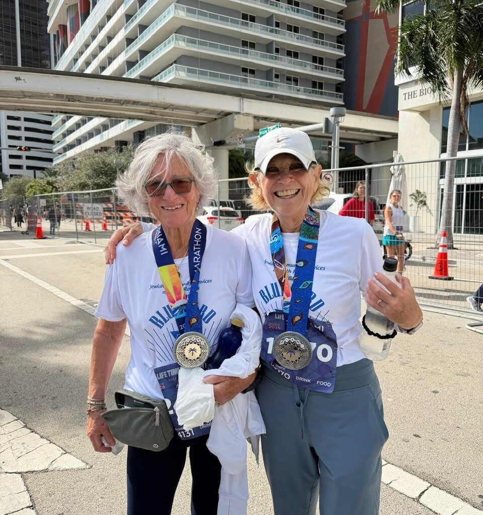 Miami Marathon team runs for Holocaust survivors