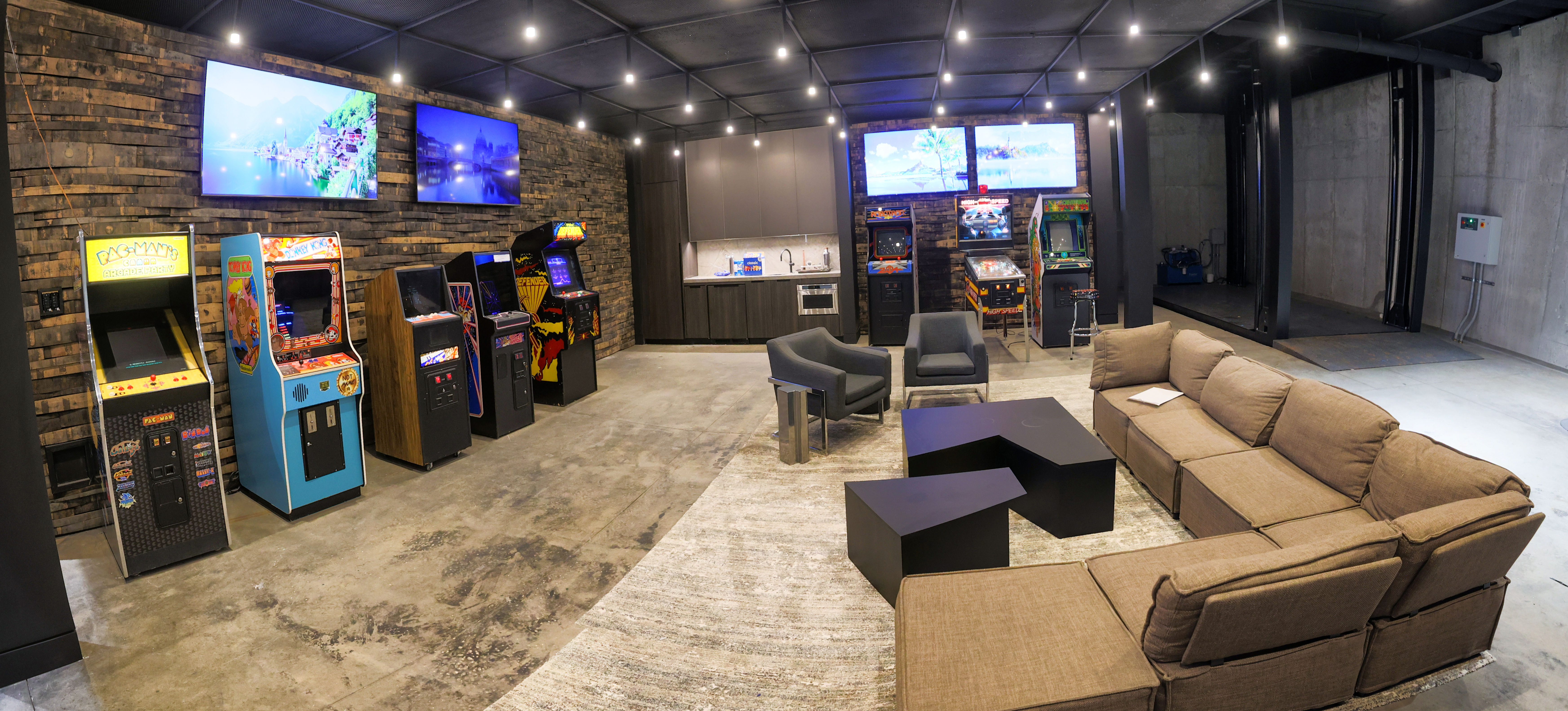 A wide-angle view of the arcade area and car elevator...