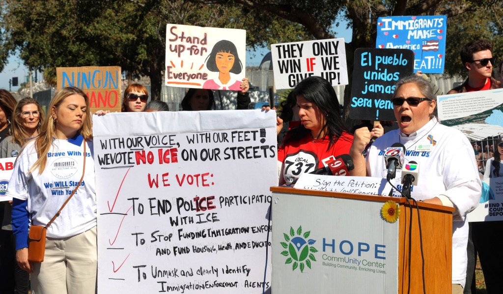 ICE uses loophole to swamp Orange County jail