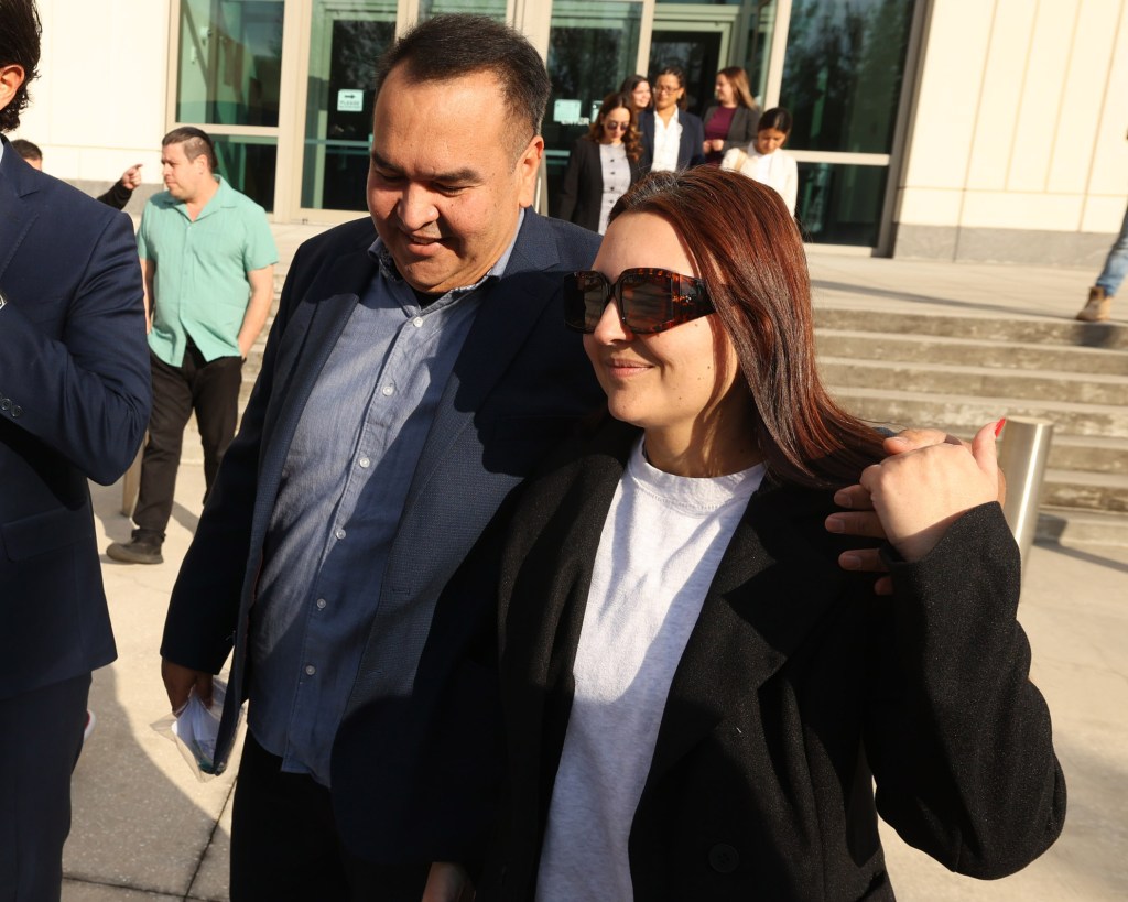 Federal judge in Orlando suspects foul play by ICE agents