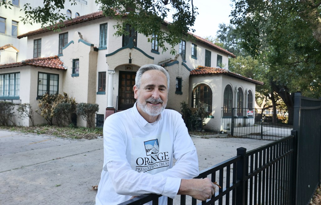 House facing Lake Eola may be torn down as part of park expansion