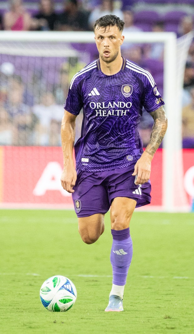Orlando City defender David Brekalo (4) dribbles the ball during their match against Chicago Fire at the Inter & Co Stadium in Orlando, Fla., Saturday, May 31, 2025. (Willie J. Allen Jr./Orlando Sentinel)