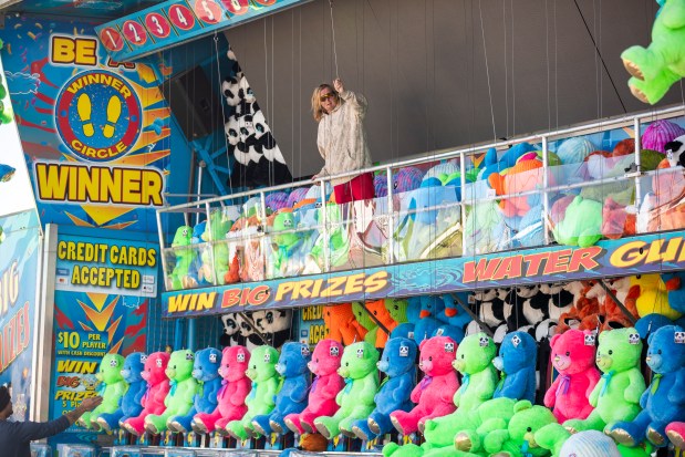 The Central Florida Fair returns to Orlando Feb. 26-March 8 with plenty of carnival games, seen in the set-up process ahead of the event on Feb. 24, 2026. (Patrick Connolly/Orlando Sentinel)