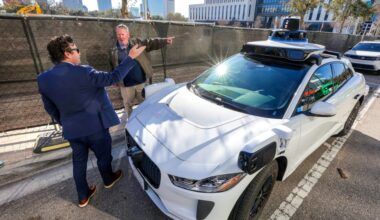 Waymo begins welcoming riders in Orlando, Tesla robo-taxis will follow soon – Orlando Sentinel