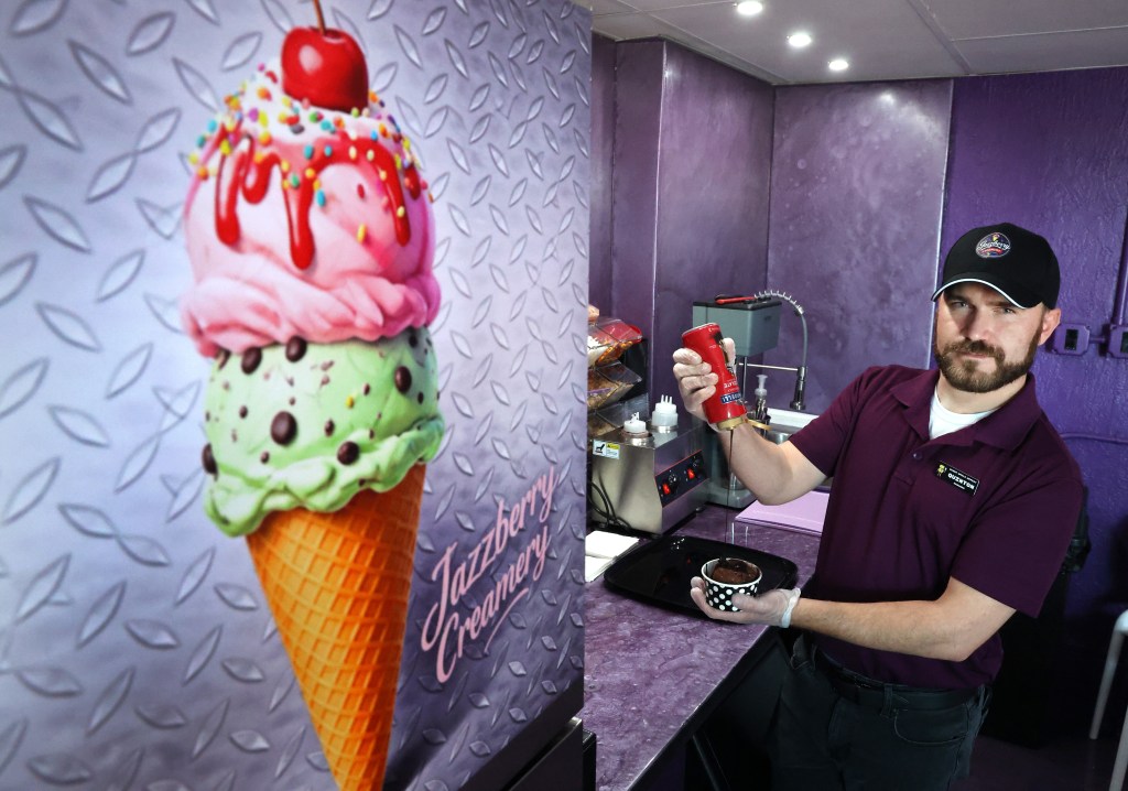 Jazzberry Creamery, replacing Wilton Creamery, sweetens up Wilton Manors