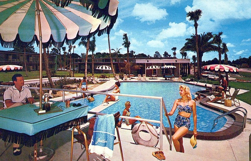 An undated postcard from the Thunderbird Motor Hotel said its features include a restaurant, cocktail lounge, swimming pool, televisions, air conditioning and room phones.