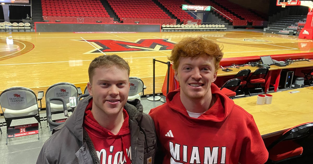 Miami students all abuzz about their unbeaten basketball team