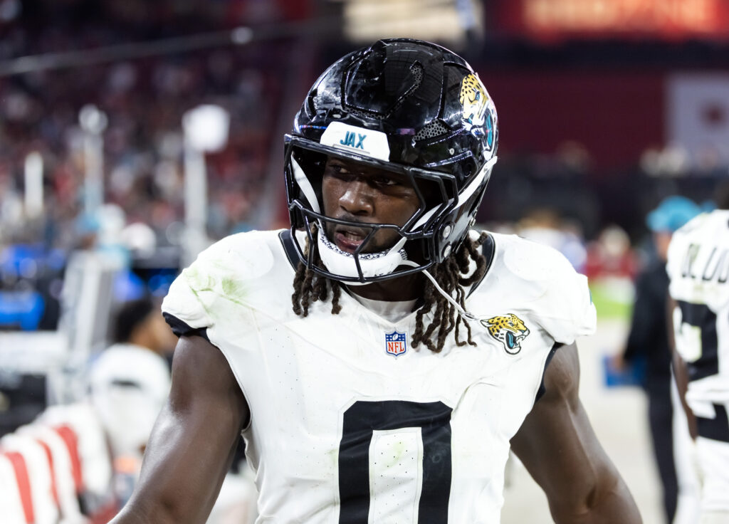 Jaguars Unlikely To Re-Sign Devin Lloyd?