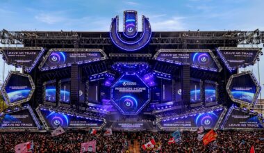 Photo so a stage at Ultra that reads mission home