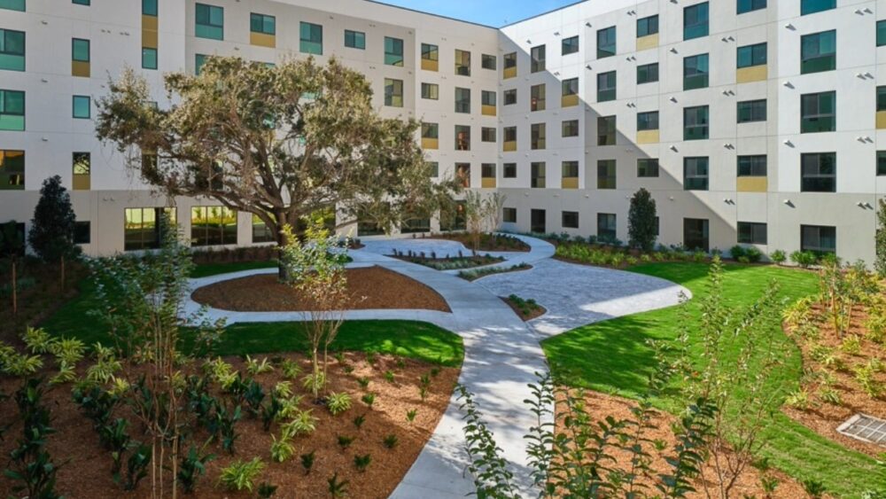 Interior courtyard at Canopy at West River affordable apartments