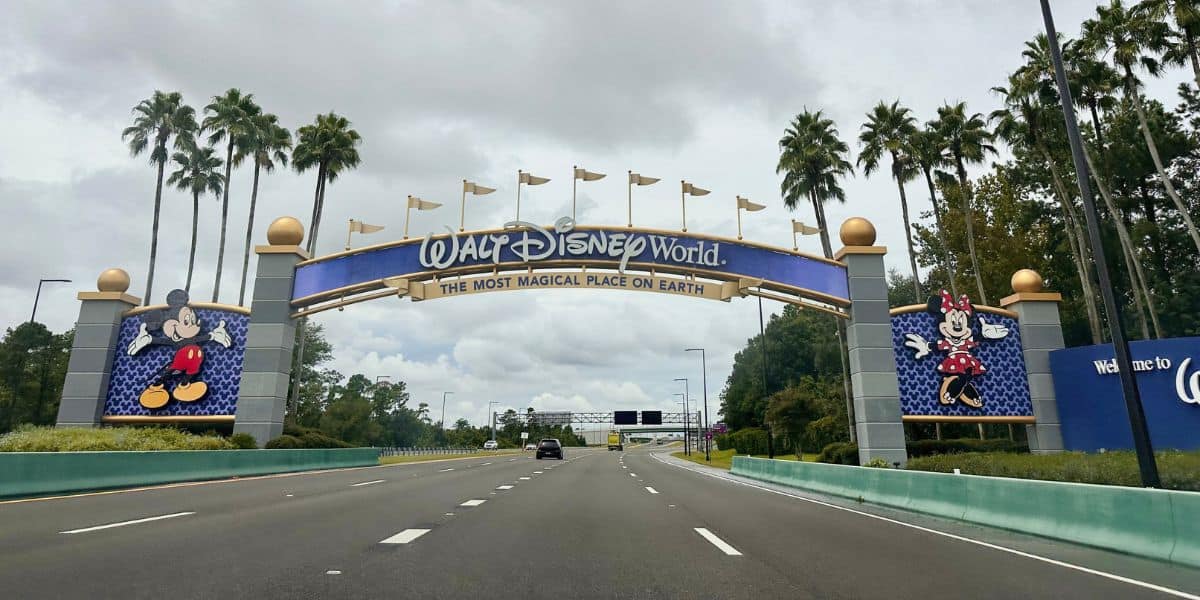 Entrance archway to Walt Disney World Resort