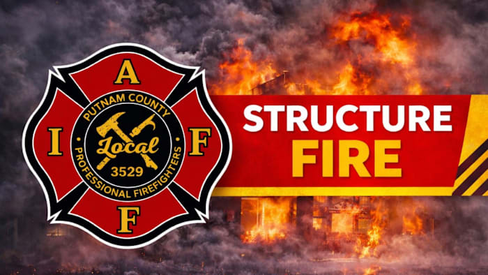 Putnam County Fire Rescue responds to house fire that spread to nearby trees, cars