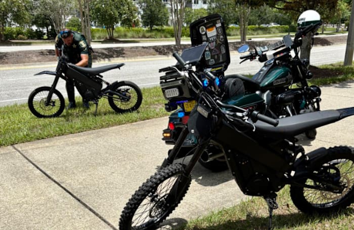 Florida lawmakers advance E-bike safety bill with 10 mph sidewalk speed limit