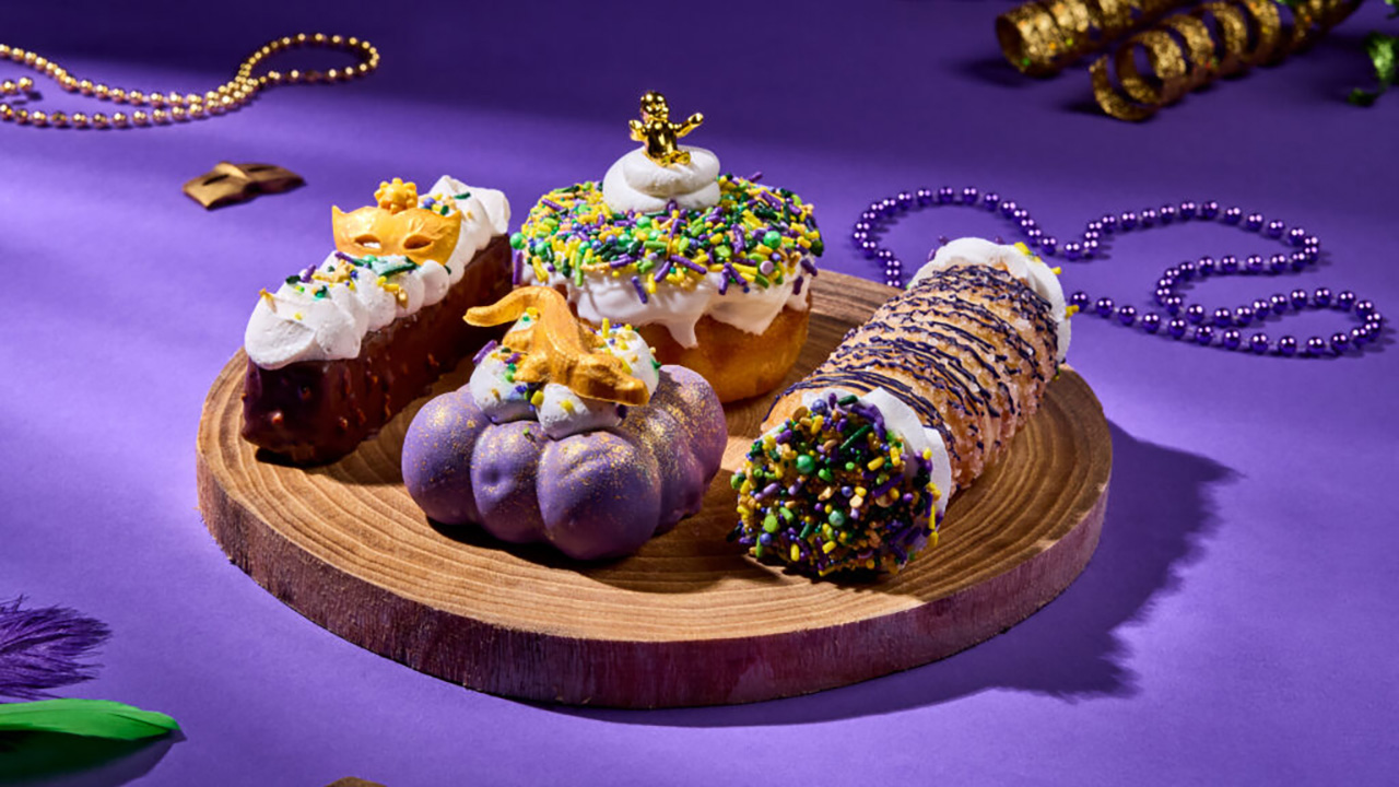 Pic of the King Cake and more 2026 desserts at Universal Orlando
