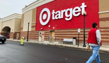 Florida man accused of stealing $10k in trading cards from Target, Walmart by using taco seasoning packets