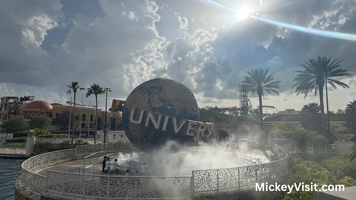 universal orlando entrance globe