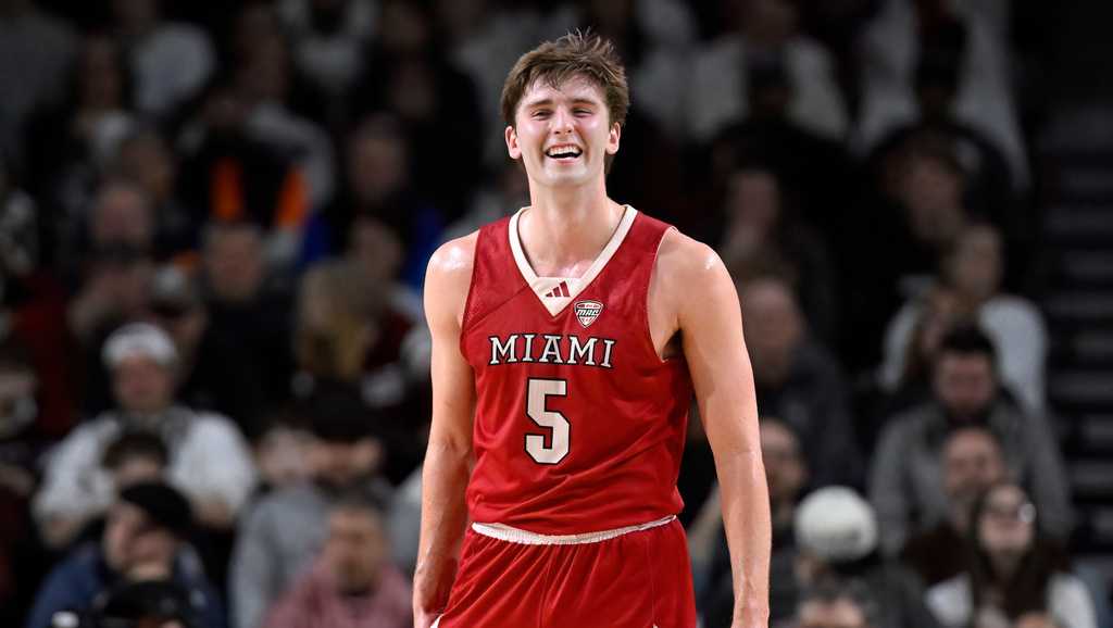 No. 22 Miami (Ohio) wins 26th straight, remains unbeaten with win over UMass