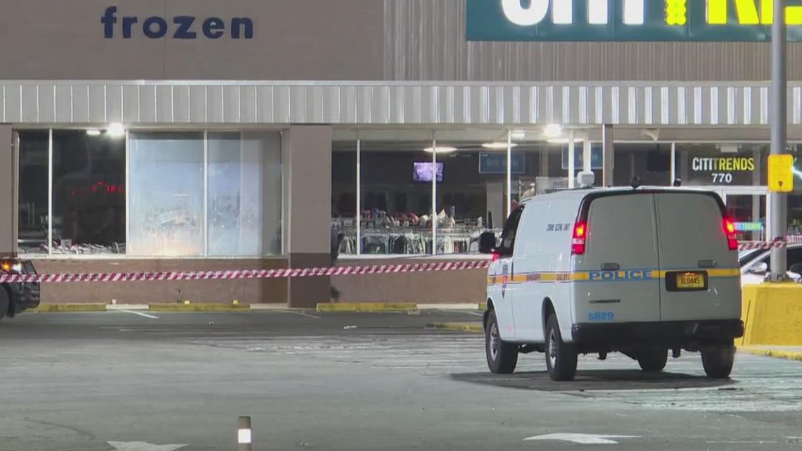 JSO: 4 injured in Jacksonville westside shooting, authorities looking for suspect