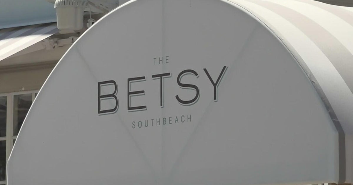 Miami Beach hotels cash in as travelers stranded by northern snowstorm