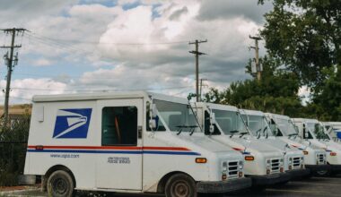 USPS clerk accused of stealing more than $1 million worth of U.S. Treasury checks all around Miami-Dade, police say