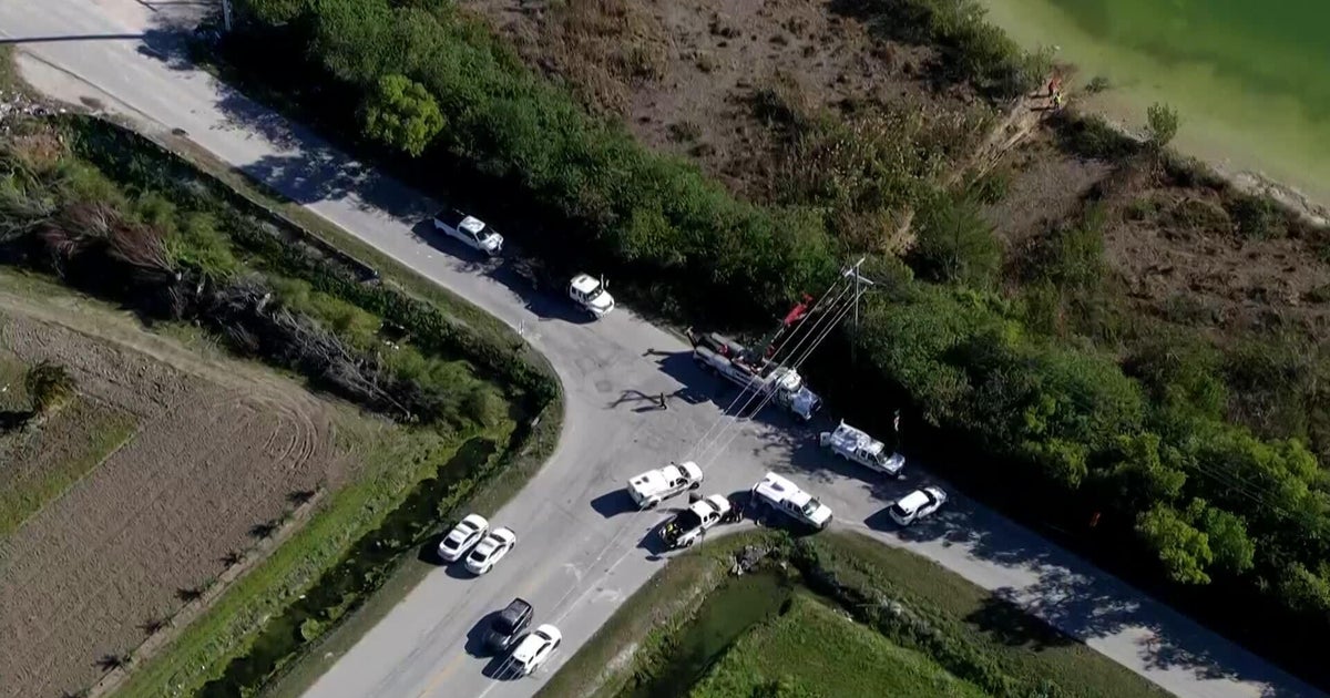1 dead, 2 injured when car crashes into Miami-Dade canal, sheriff's office says