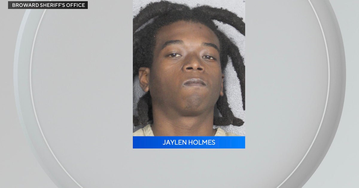 South Florida man arrested after malnourished dogs found crammed inside crate amid frigid temperatures, police say