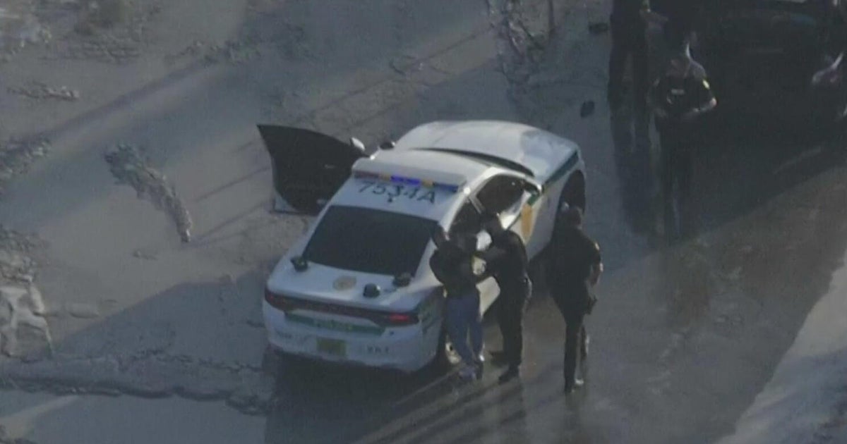 Driver assaults woman, tries to flee officers during pursuit through Miami-Dade, police say