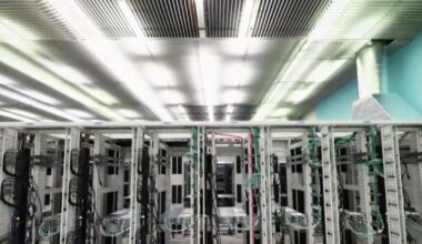 Florida Senate advances bill to regulate data centers amid concerns over energy and water use