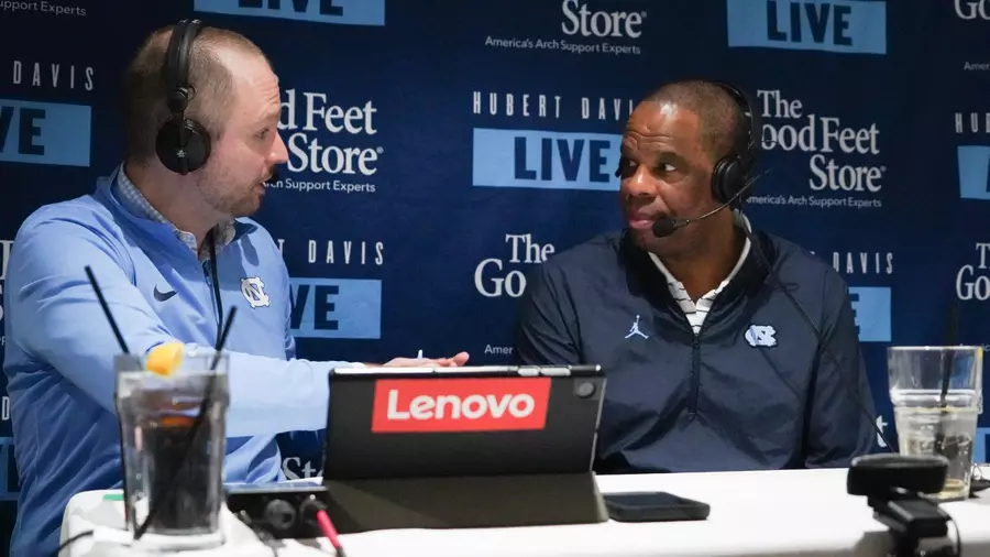 Podcast: Hubert Davis Live - UNC vs. Duke Recap, Miami Preview, Fan Questions - Tar Heel Times