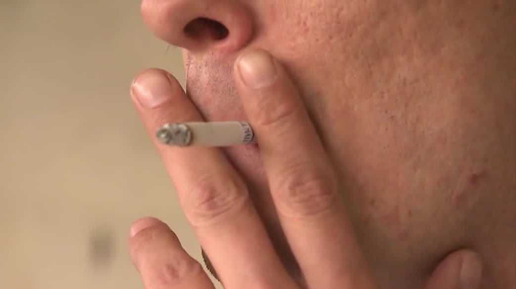 Proposed smoking ban in Florida could extend to sidewalks and parks