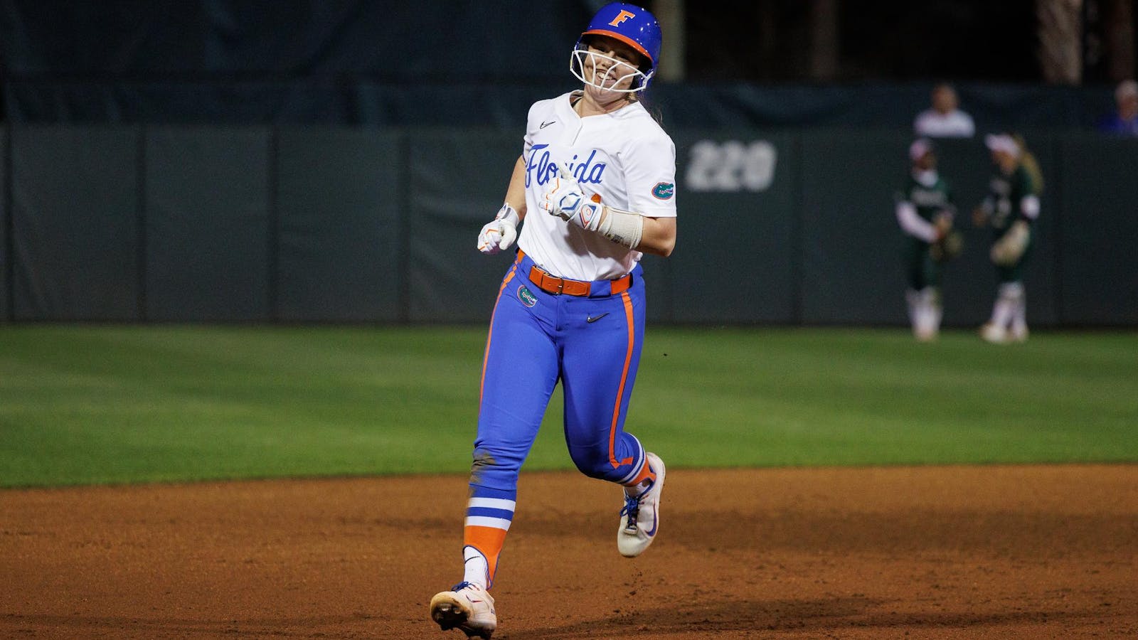 Kenleigh Cahalan grand slam powers No. 4 Florida to run-rule victory over Jacksonville